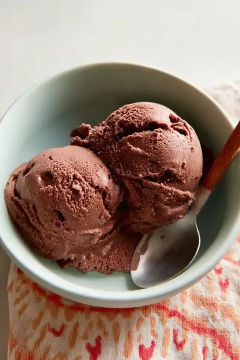 Keto Chocolate Ice Cream Recipe That’s Incredibly Creamy and Easy
