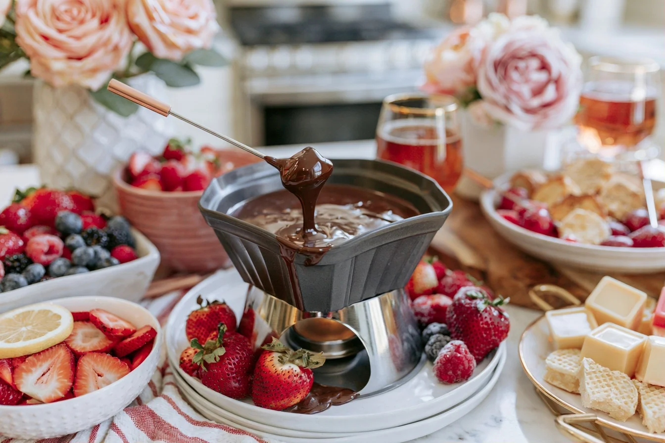 Keto Chocolate Fondue: A Rich, Low-Carb Dessert for Two or a Crowd
